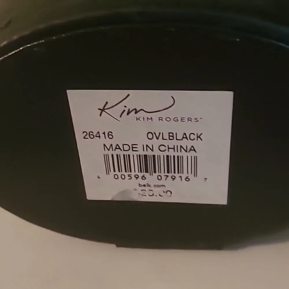 Black Oval Jewlry Case with Gold Accent